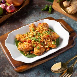 ปีกไก่ผัดพริกเกลือ