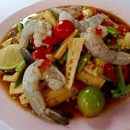 ตำหน่อไม้กุ้งสด 5 ตัว