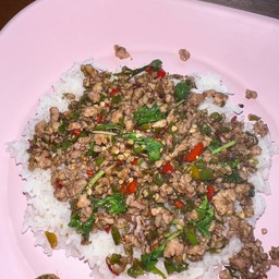 กะเพราหมูสับ พิเศษ