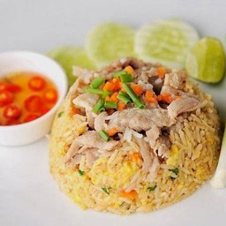 โรงเตี๊ยมเมาคลื่น เขาตาโล