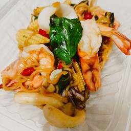 มาม่าผัดกะเพราทะเล