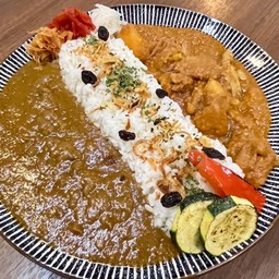 Chicken curry & Massaman curry(チキンカレー&マッサマンカレー)