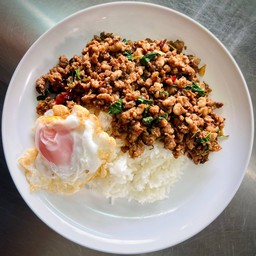 ข้าวราดกระเพราหมูสับ