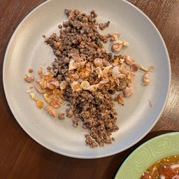 หมูสับผัดหนำเลี๊ยบ (กับข้าว)