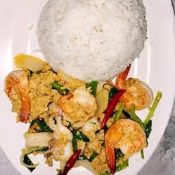 ข้าวผัดผงกะหรี่ทะเล