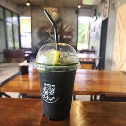 ชาเขียวน้ำผึ้งมะนาว