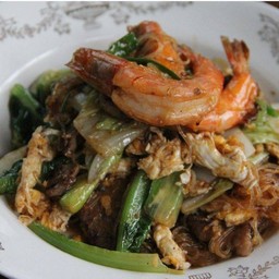 สุกี้แห้งคั่วกุ้ง