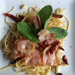 สปาเก็ตตี้พริกแห้ง