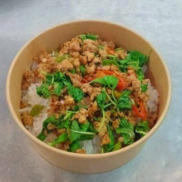 ข้าวราดผัดกะเพรา