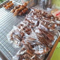 แซ่บอิสาน,ไก่ย่าง-ส้มตำ,อาหารตามสั่ง