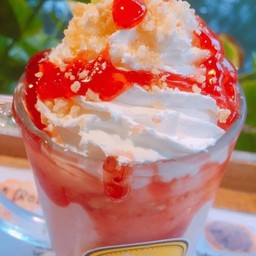 นมสดสตรอเบอรี่ชีสเค้ก