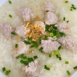 ข้าวต้มหมูสับ