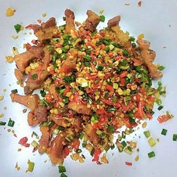 หมูสามชั้นคั่วพริกเกลือ