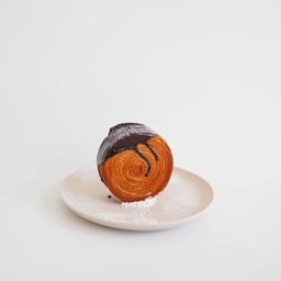 Dark chocolate Timber ring Croissant