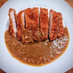 ข้าวแกงกะหรี่หมูทอด