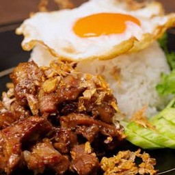 เมนูข้าวหมูอบกระเทียม