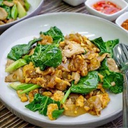 ผัดซีอิ๊วหมูอู๊ดๆ