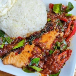 ข้าวสเต็กแซลมอนพริกแกงโฮมเมด