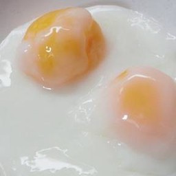 ไข่ลวก  Soft-boiled egg