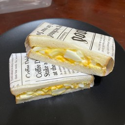 แซนวิชไข่ต้มน้ำสลัด