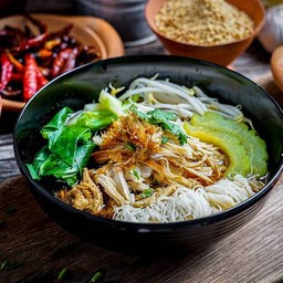 ก๋วยเตี๋ยวไก่ฉีก