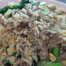 ข้าวผัดเนื้อ