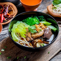 ก๋วยเตี๋ยวไก่ตุ๋น