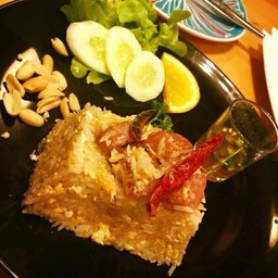ข้าวผัดแหนม