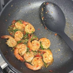 กะเพราผัวอีอ้วน