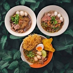 ไข่เจียวแกงชุด (ครัวคุณตัส) ห้างน้ำพุ