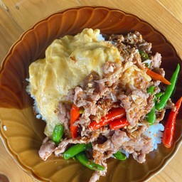 2อา กระเพราไข่ข้น