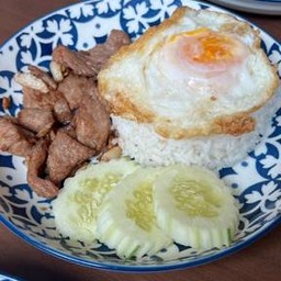 Stir-fried Garlic Pork Rice