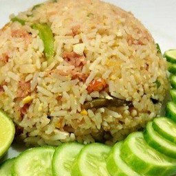 ข้าวผัดเเหนม