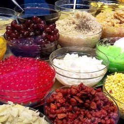 น้ำแข็งใสเลือก Topping ฟรี 3 อย่าง