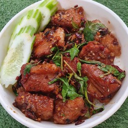 ก๋วยเตี๋ยวเรือสำราญ เย็นข้าวเช้าก๋วยเตี๋ยว กระเพราหอมพริกแห้ง หมูตุ๋นเนื้อตุ๋นหมูสับ