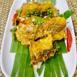 ผัดฉ่าปลากะพง