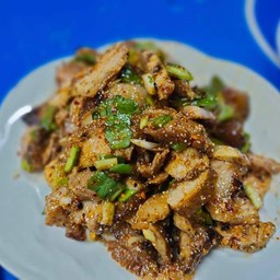 น้ำตกคอหมูย่าง