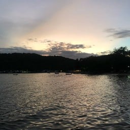 ชายหาดแหลมฉบัง