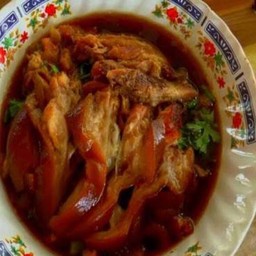 ก๋วยเตี๋ยวขาหมูนำ้ตก