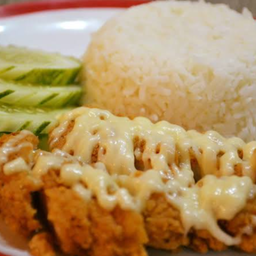 ข้าวไก่กรอบราดซอสมายองเนส