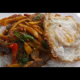 เขียวหวานแห้งใส่หน่อไม้เหลือง