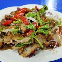 ยำคอหมูย่าง