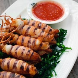 หมึกไข่แดดเดียว