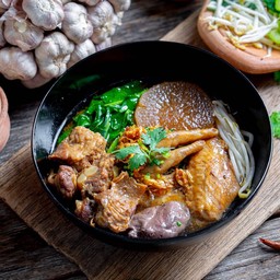 ก๋วยเตี๋ยวรวมตุ๋น