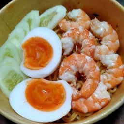 อร่อยแซ่บ! 2 byแม่หมูเอง บางปะกง