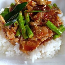 เครื่องแกงหมูราดข้าว