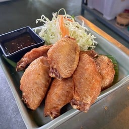 ปีกไก่ทอดน้ำปลา