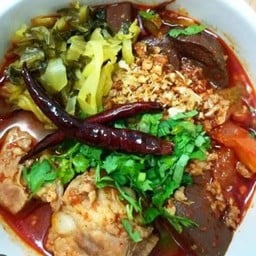 ส้มตำริมทาง บ้านท่าล้อ