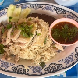ร้านตาหลุยส์ก๋วยเตี๋ยวไก่มะระ&ข้าวมันไก่
