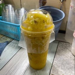 ร้านผลไม้ปั่น สรัดโรล ป้ารวย